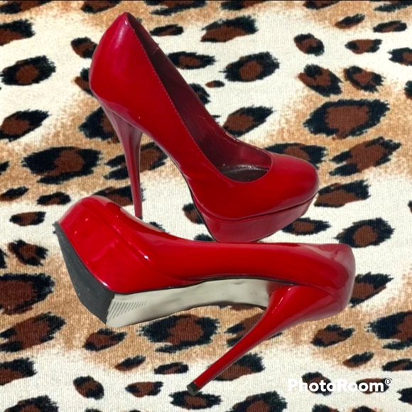 STEVE MADDEN CARYSSA Platform Pump Red - Picture 3 of 4